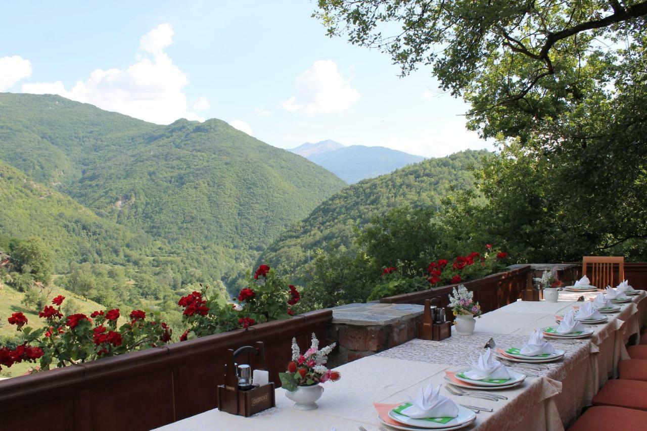 Hotel Tutto Galicnik ภายนอก รูปภาพ